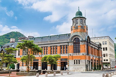 Crystalheart(姫バス/曙プレミアム)当社基準最上級Sランクホテル「大谷山荘」とプレミアホテル門司港での優雅なランチ 2日間 広々3列シートバス利用!各出発日最大23名様限定!!1